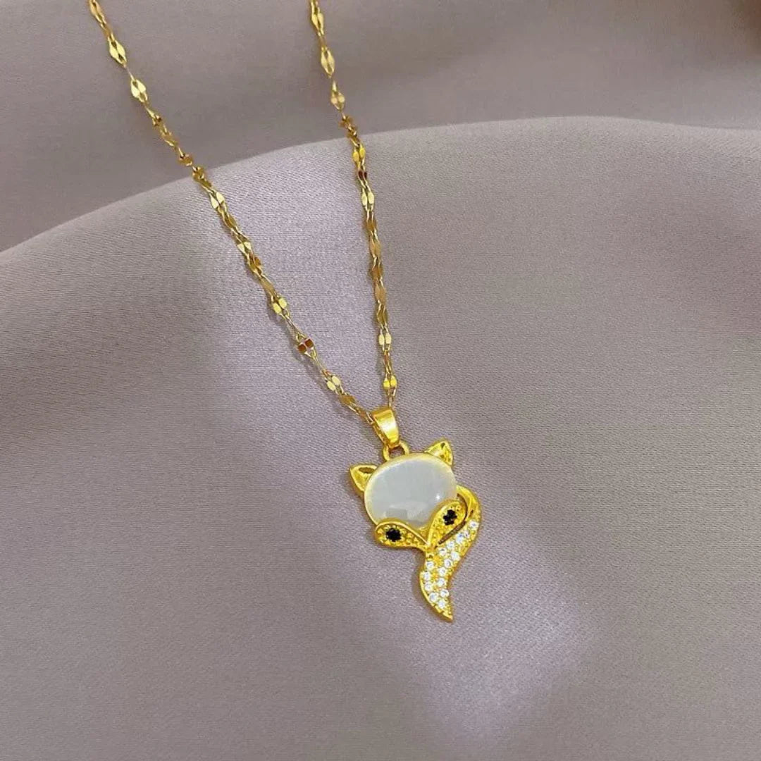 CAT’S EYE FOX QUEEN NECKLACE