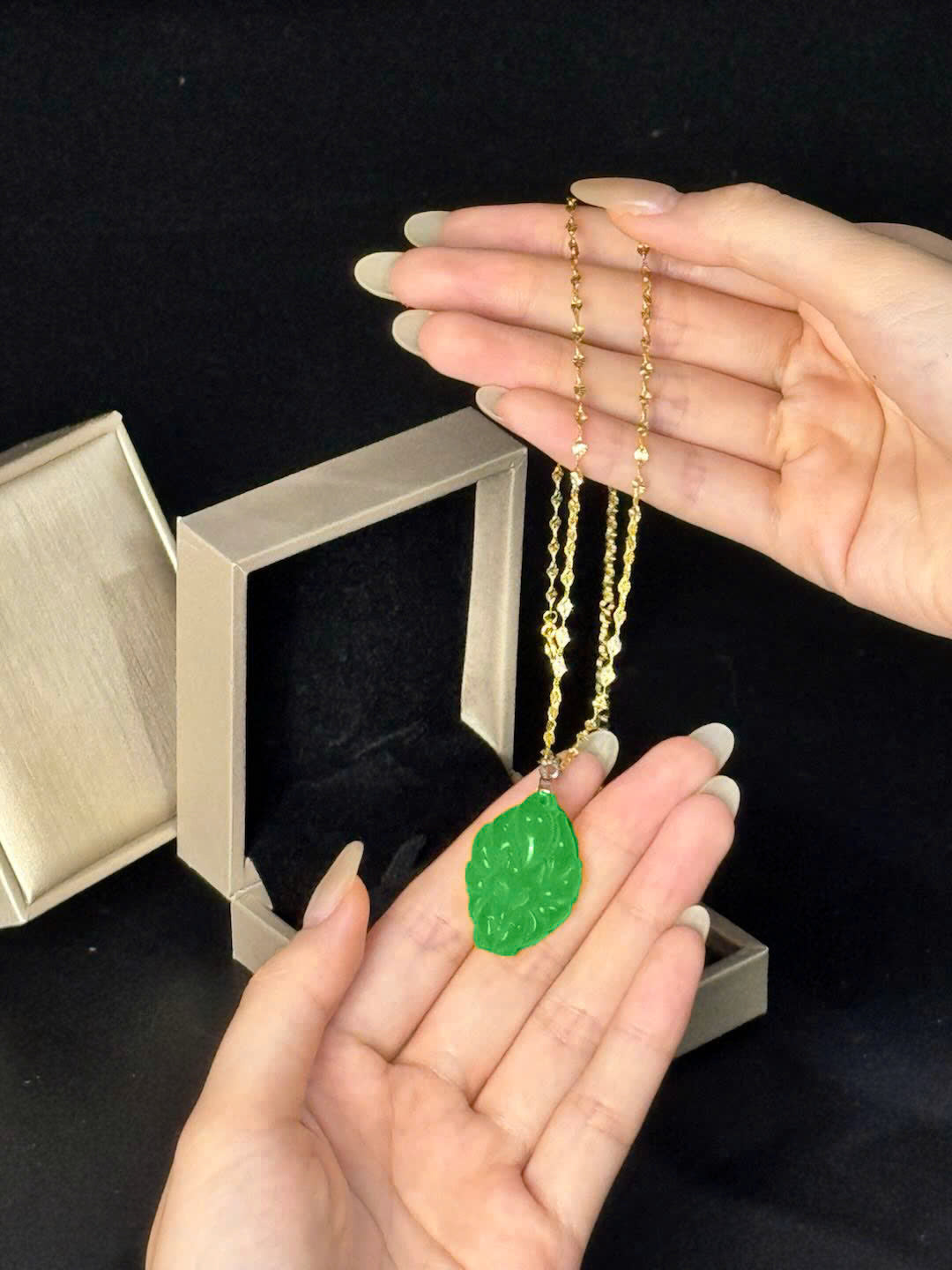 Lucky Fox Queen Stone - Green